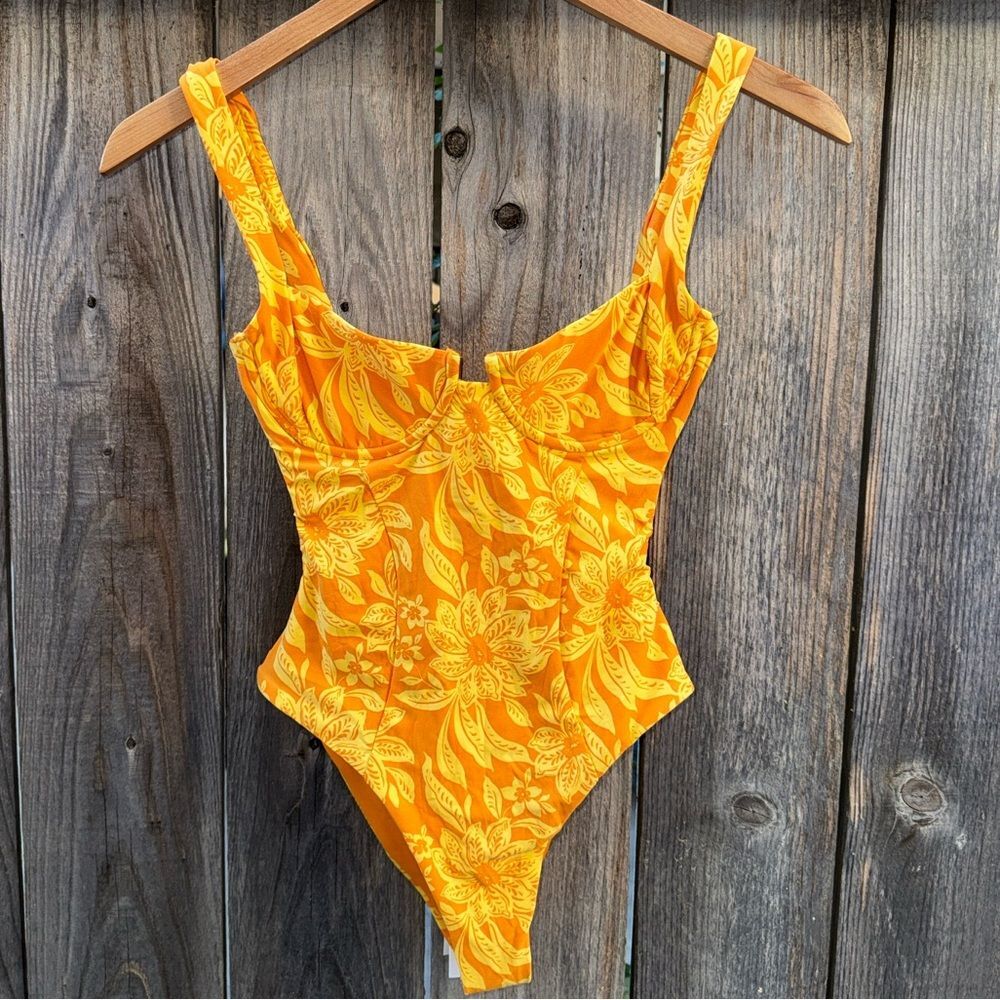 L*Space Printed Kendal One Piece Womens Size XS - Picture 3 of 7